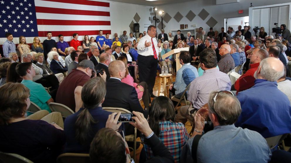 New Jersey Gov. Chris Christie, R-N.J. takes a questions during a town hall meeting with area residents in Londonderry, N.H., April 15, 2015.