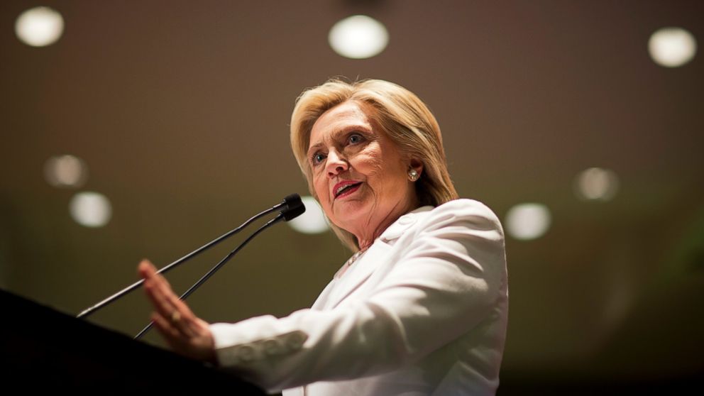 PHOTO: Democratic presidential candidate Hillary Rodham Clinton speaks during a campaign stop at Trident Technical College, June 17, 2015, in North Charleston, S.C.