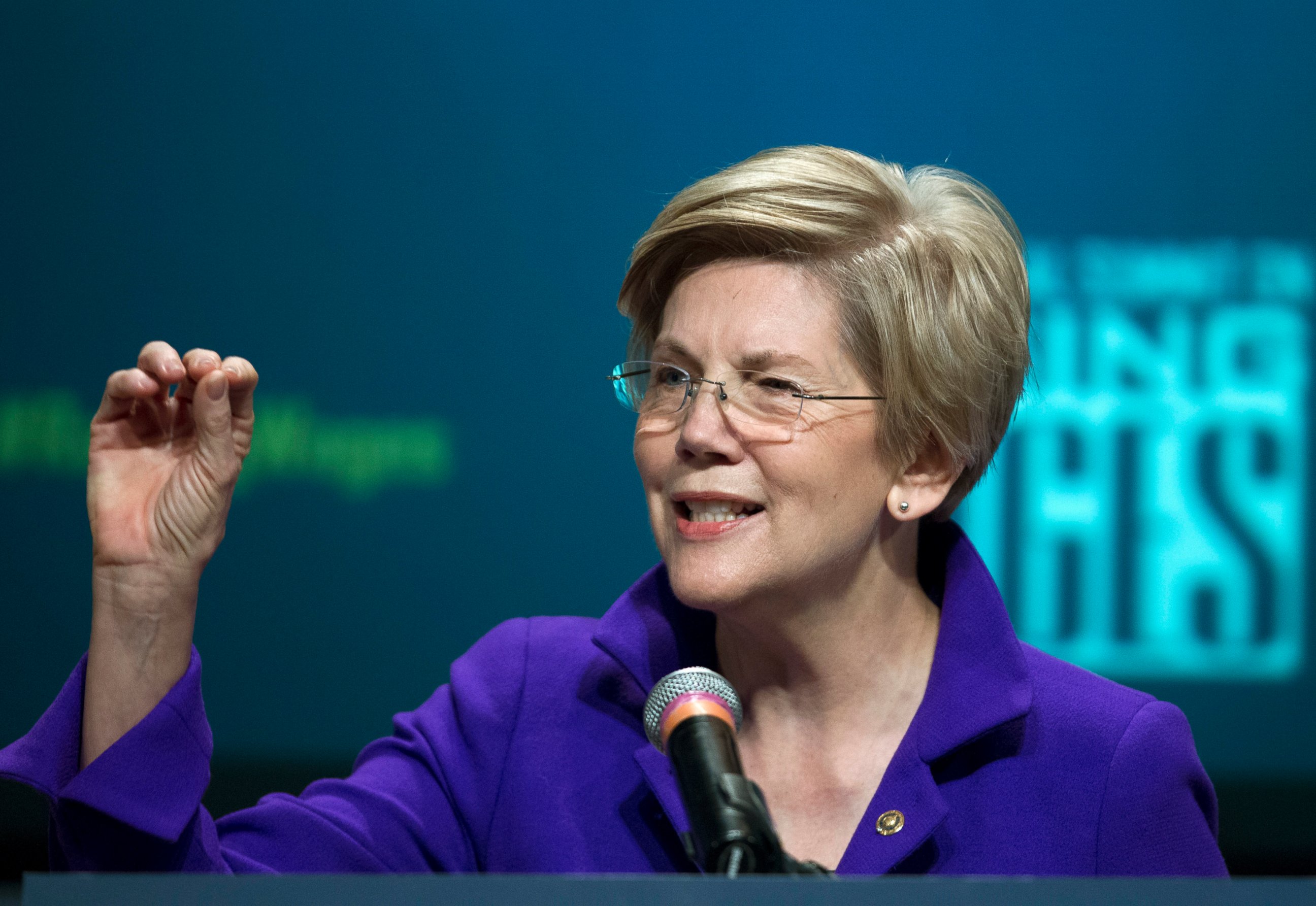 PHOTO: Sen. Elizabeth Warren, D-Mass. speaks about raising wages during the forum AFL-CIO National Summit, Wednesday, Jan. 7, 2015, at Gallaudet University in Washington. 