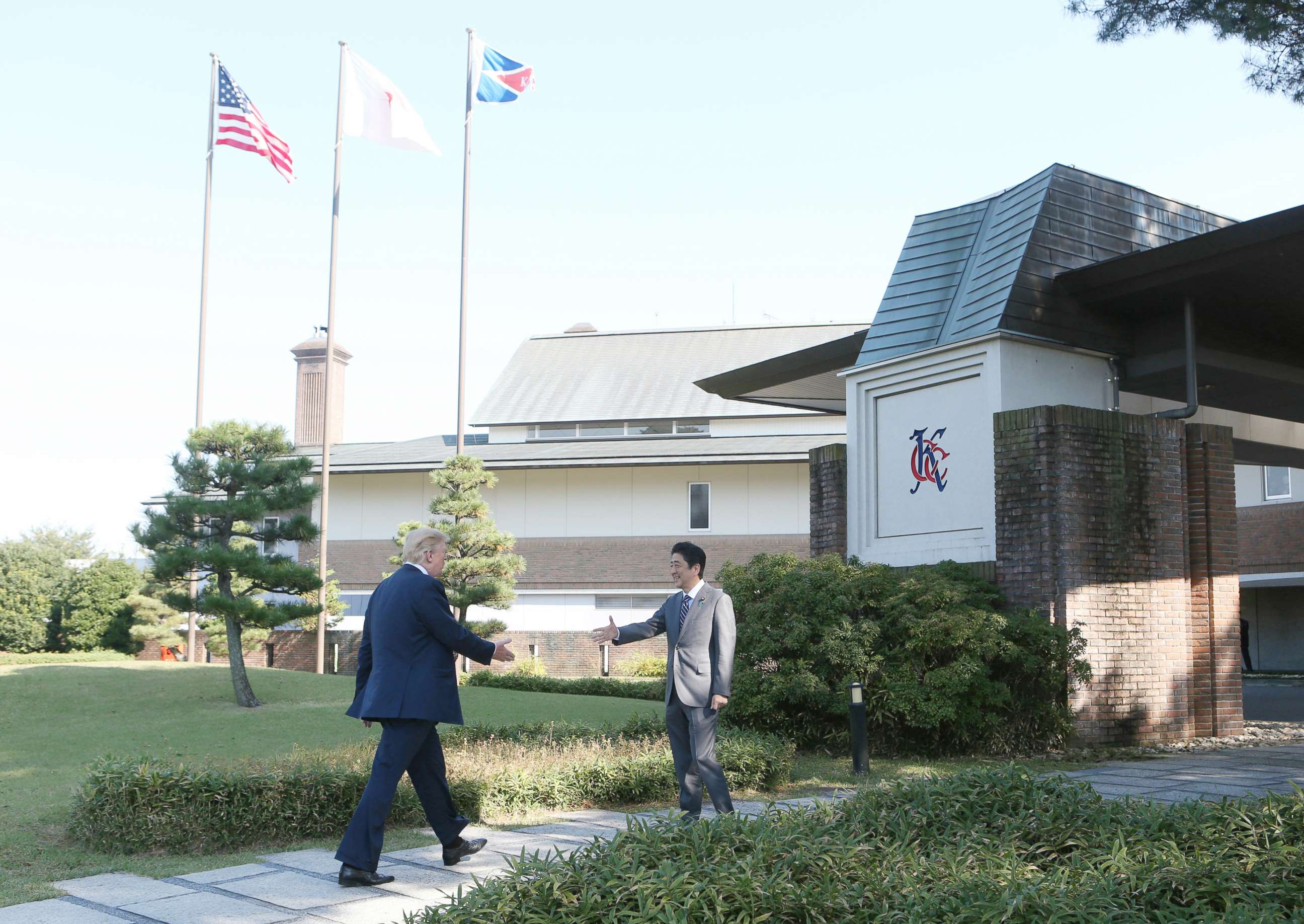 PHOTO: U.S. President Donald Trump (L) meets Japan's Prime Minister Shinzo Abe at Kasumigaseki Country Club to play golf in Saitama Prefecture on Nov. 5, 2017. Trump came to Japan for the first time as a President, and will stay in Japan until Nov. 7th.