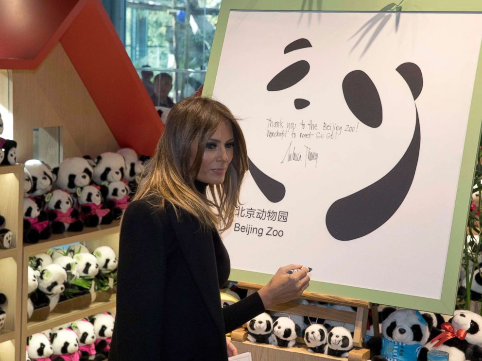 PHOTO: U.S. first lady Melania Trump leaves well-wishes on a board after visiting the Panda enclosure at the zoo in Beijing Friday, Nov. 10, 2017.