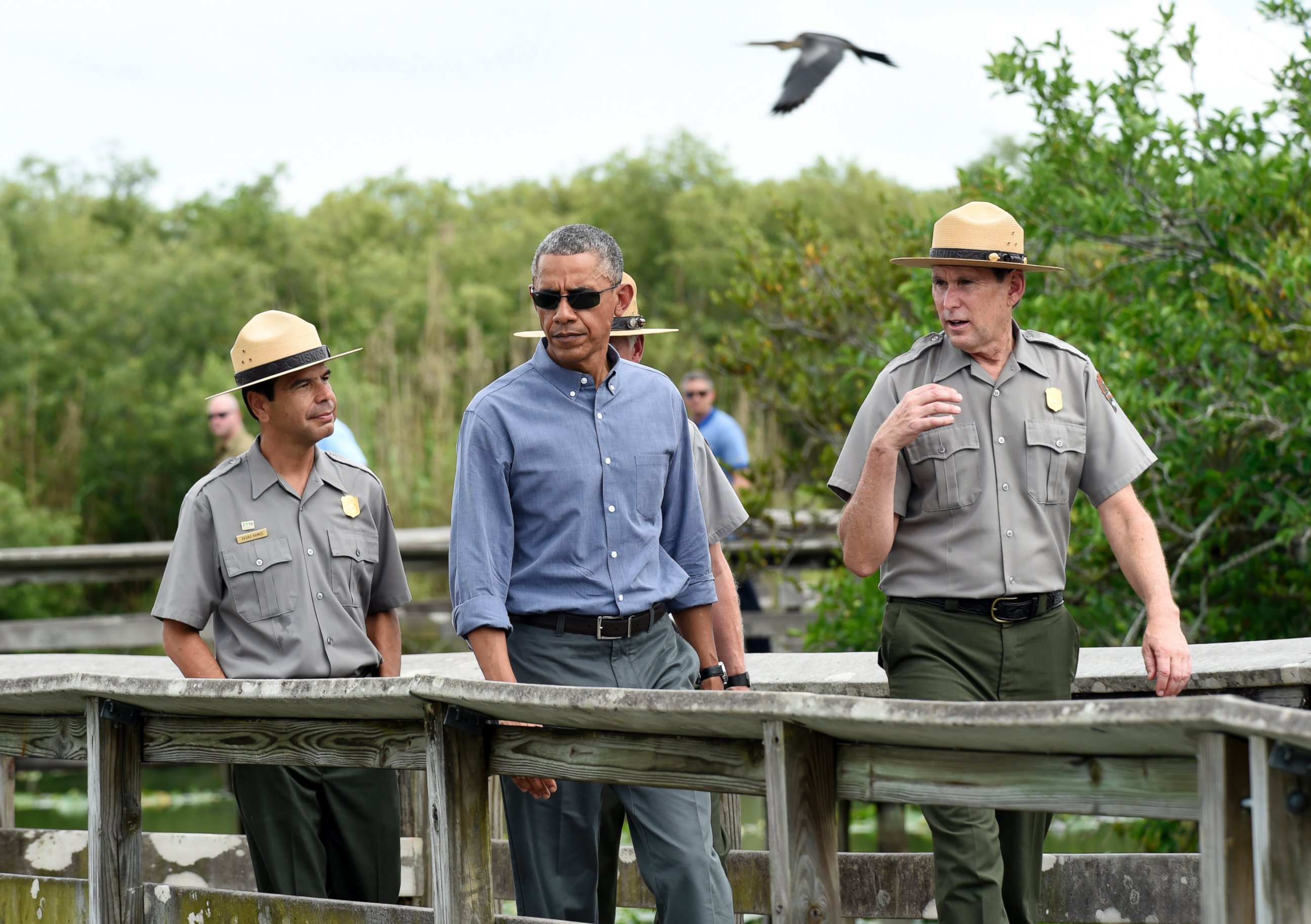 PHOTO: President Barack Obama walks the Anhinga Trail at Everglades National Park, Fla., April 22, 2015.