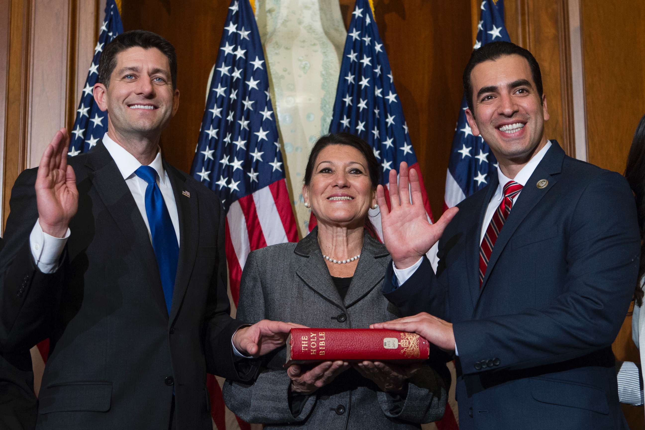 PHOTO: House Speaker Paul Ryan of Wis. administers the House oath of office to Rep. Ruben Kihuen, D-Nev., during a mock swearing in ceremony on Capitol Hill in Washington, Tuesday, Jan. 3, 2017, as the 115th Congress began. 