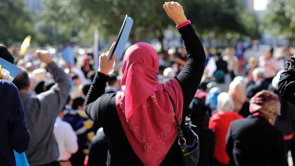 PHOTO: Participants cheer during a Texas Muslim Capitol Day rally on Jan. 29, 2015 in Austin, Texas.