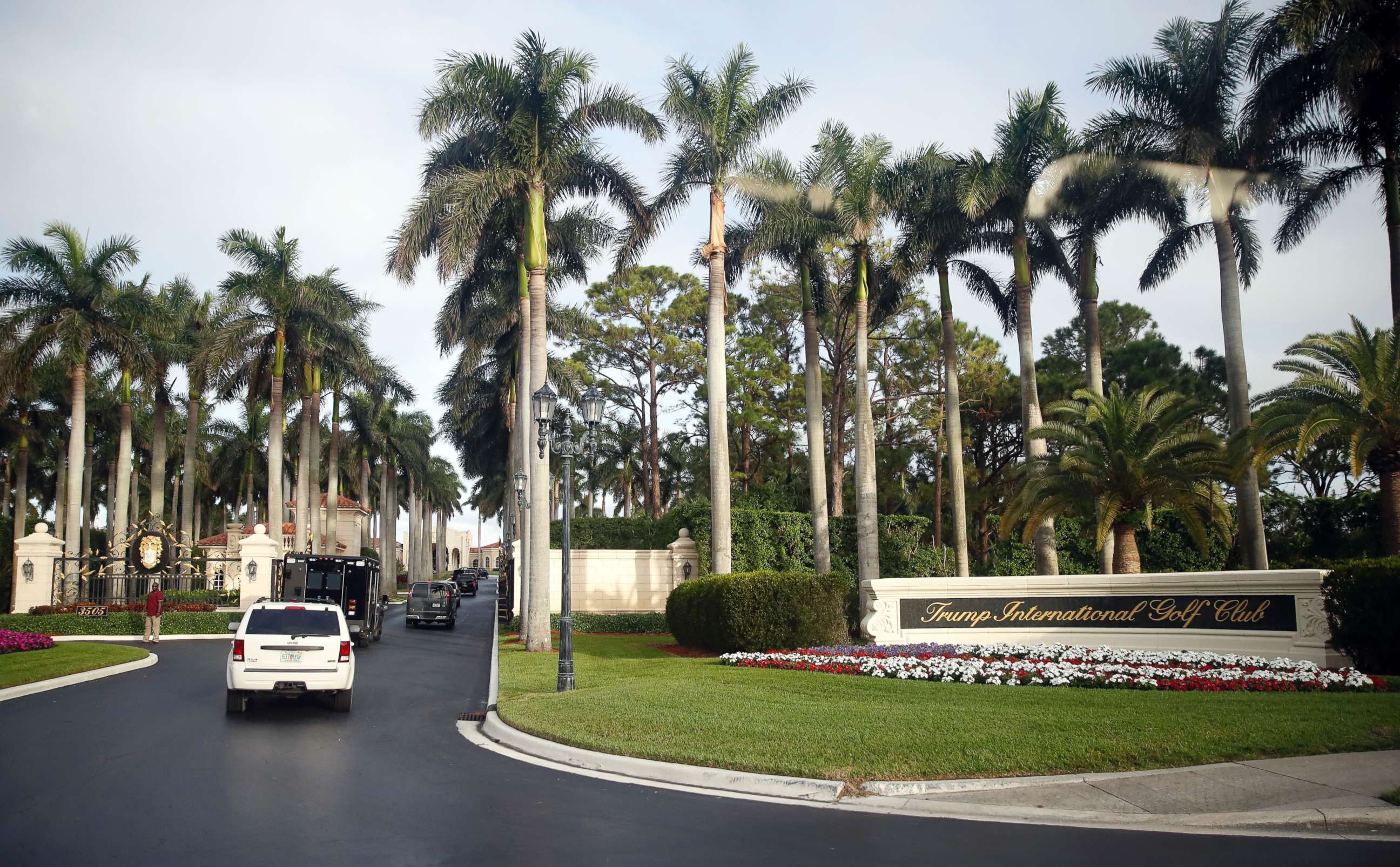 PHOTO: President Donald Trump arrives at the Trump International Golf Club, Saturday, Nov. 25, 2017, in West Palm Beach, Fla.