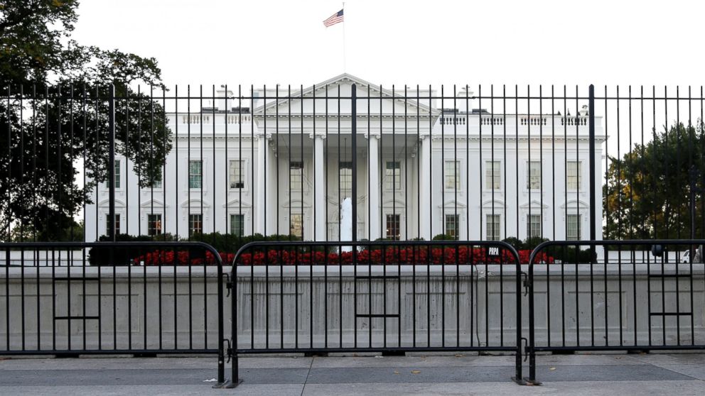 PHOTO: A perimeter fence sits in front of the White House fence on the North Lawn along Pennsylvania Avenue in Washington, Sept. 22, 2014.