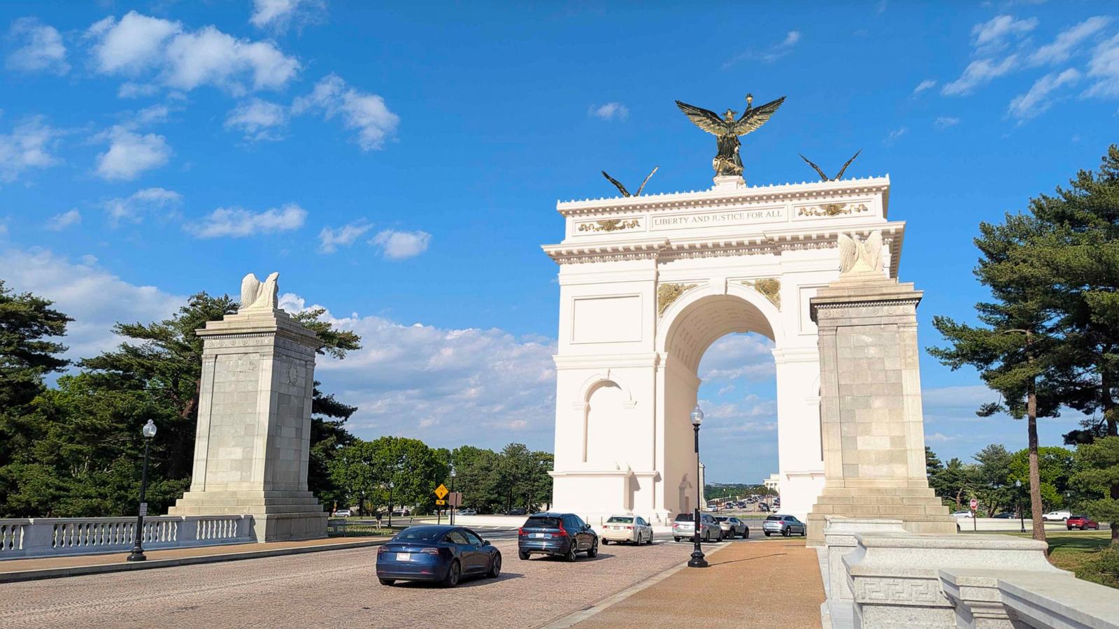 Veterans ask federal judge to block Trump's arch unless Congress approves it