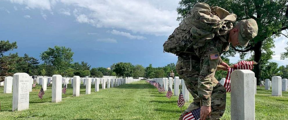 Trump places flags at Arlington graves in annual Memorial Day ritual ...