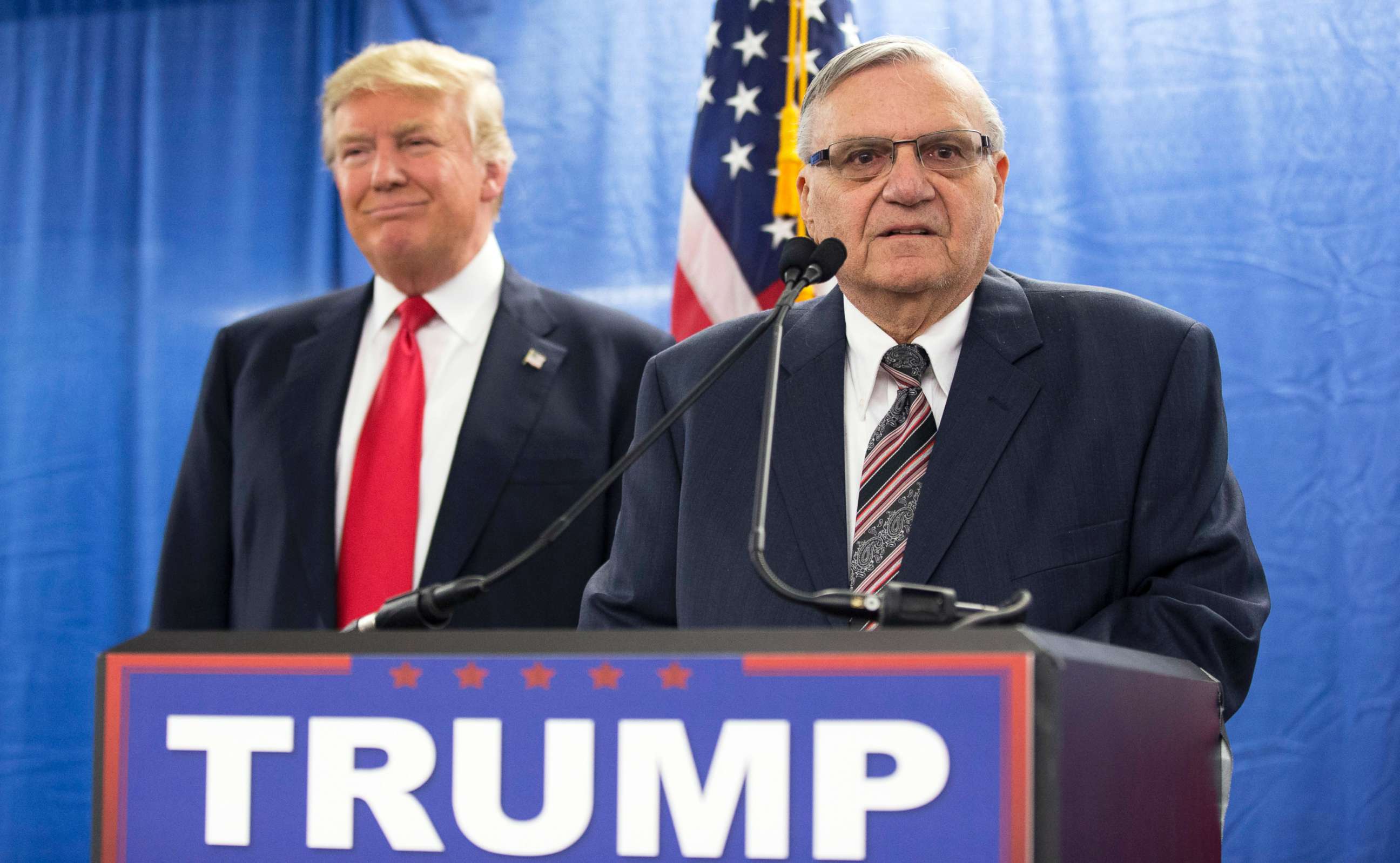 PHOTO: In this Jan. 26, 2016 file photo, Republican presidential candidate Donald Trump, left, is joined by Maricopa County, Ariz., Sheriff Joe Arpaio during a new conference in Marshalltown, Iowa.