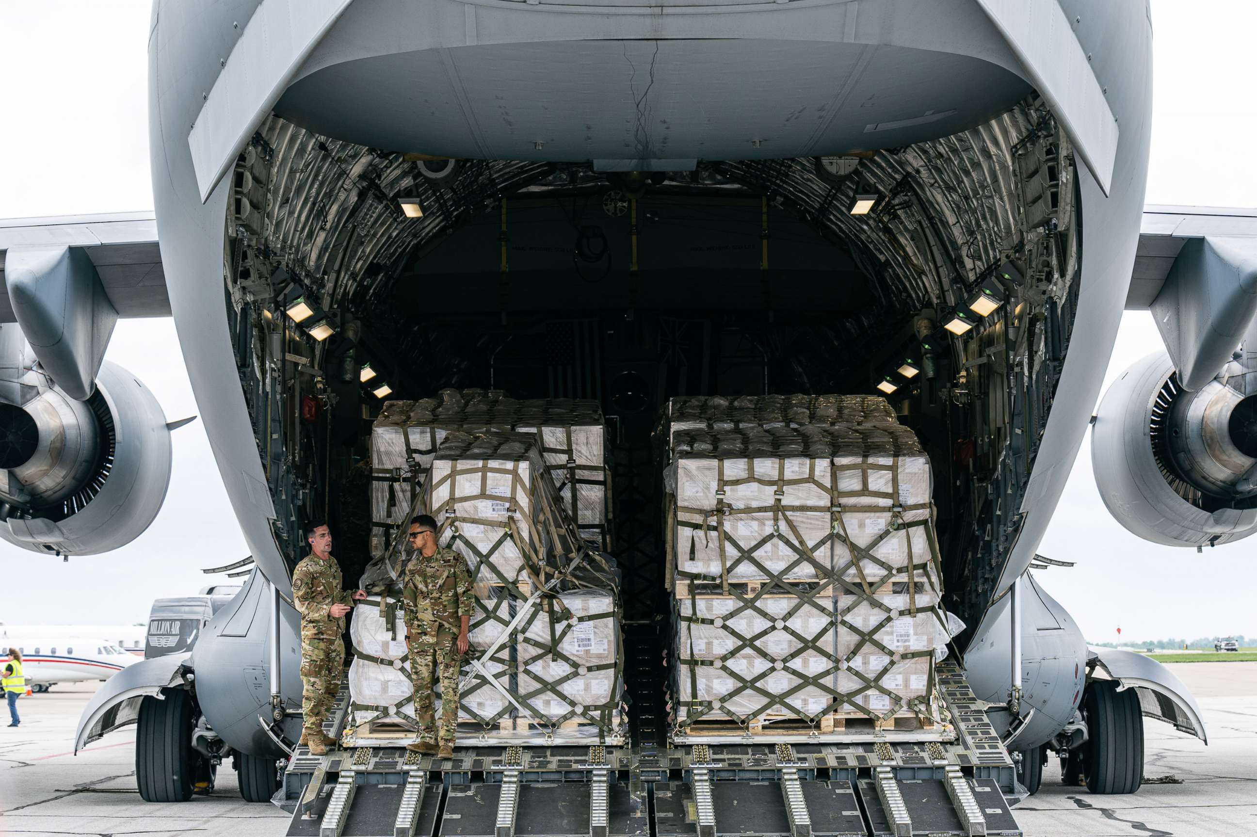 PHOTO: Airmen unload pallets from the cargo bay of a U.S. Air Force C-17 carrying 78,000 lbs of Nestle Health Science Alfamino Infant and Alfamino Junior formula from Europe at Indianapolis Airport on May 22, 2022 in Indianapolis.
