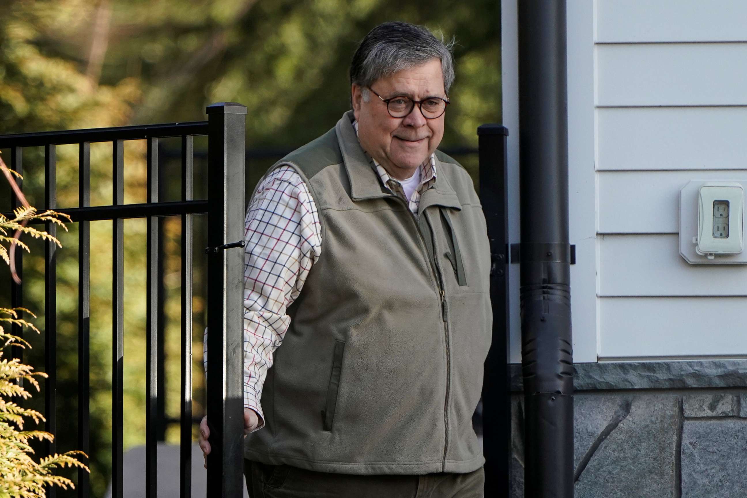 PHOTO: Attorney General William Barr leaves his house in McClean, Va., March 24, 2019.