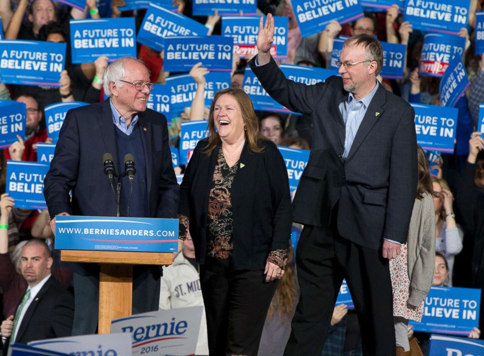 PHOTO: Democratic presidential candidate Sen. Bernie Sanders, I-Vt., his wife Jane Sanders, and his son Levi Sanders arrive to a primary night rally in Essex Junction, Vt., March 1, 2016.