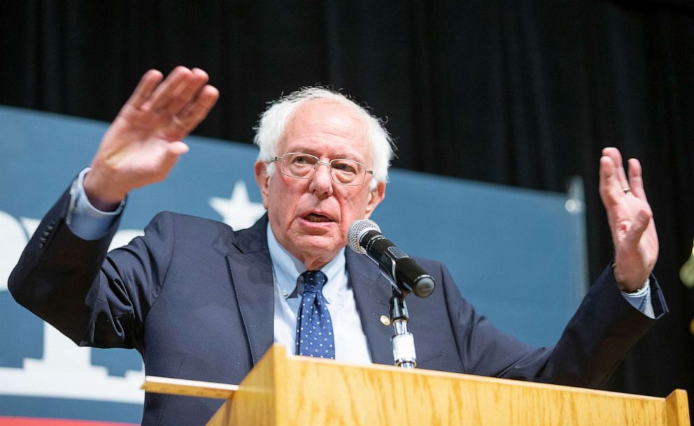 PHOTO: Democratic candidate for U.S. President, Bernie Sanders, participates in a town hall style meeting in Concord, N.H.