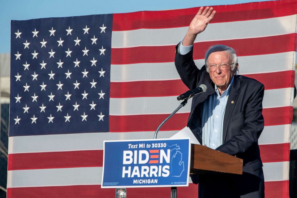 PHOTO: Sen. Bernie Sanders holds a campaign rally in support for Joe Biden and Kamala Harris at Macomb Community College in Warren, Mich., Oct. 5, 2020.