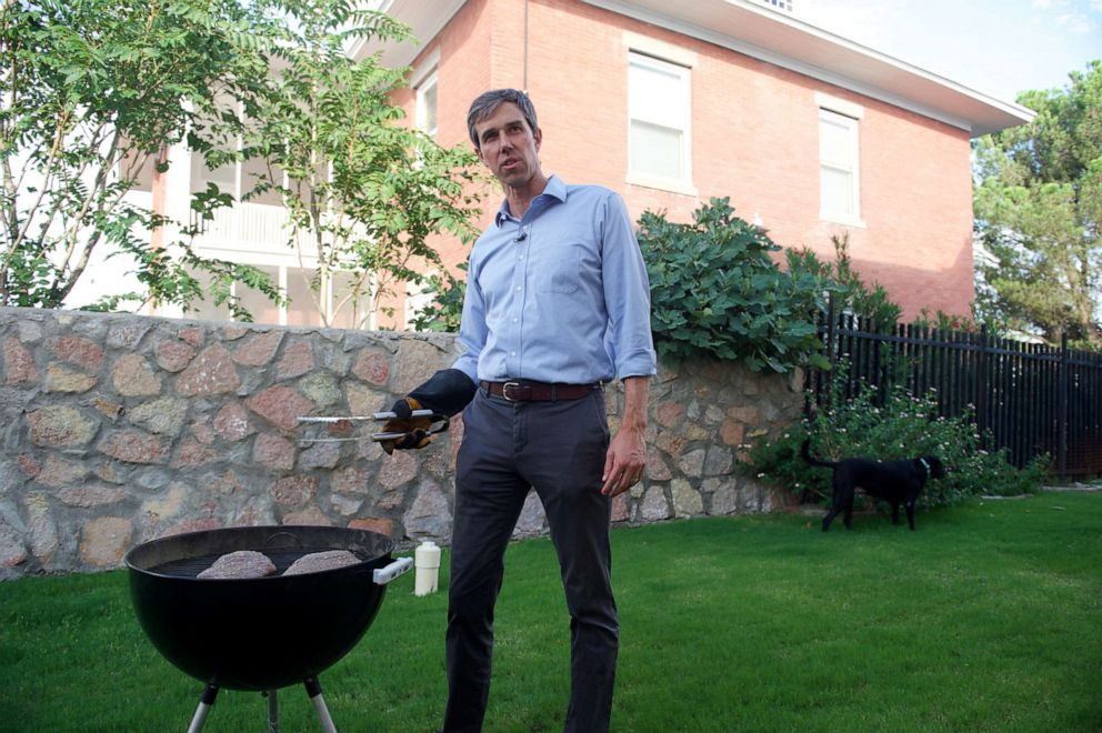 PHOTO: ABC News' Byron Pitts joins 2020 Democratic Presidential Candidate Beto O'Rourke and his family for dinner in their El Paso, Texas, home with three undecided voters.