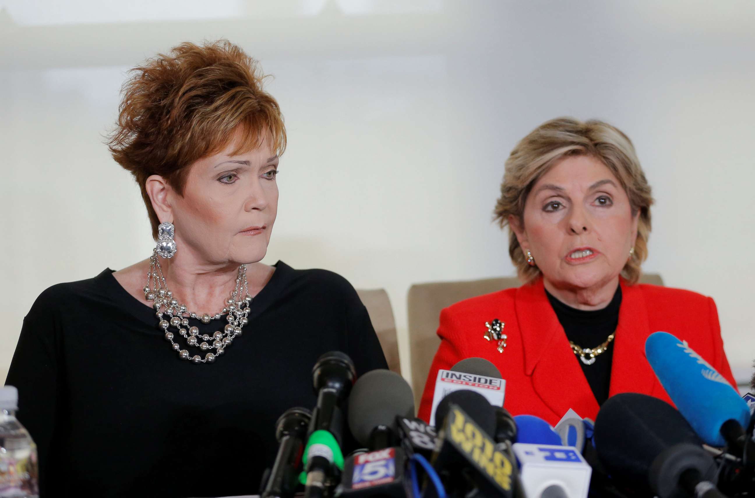 PHOTO: Beverly Nelson (L) speaks to reporters with attorney Gloria Allred during a news conference announcing new allegations of sexual misconduct against Alabama Republican congressional candidate Roy Moore, in New York, Nov. 13, 2017. 