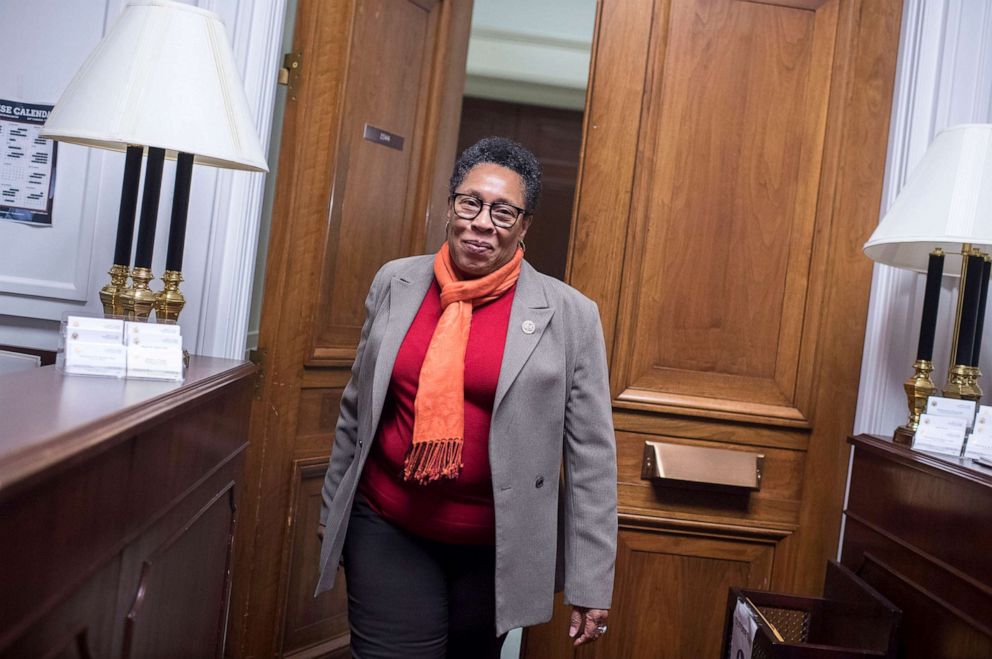 PHOTO: Rep. Marcia Fudge, D-Ohio, walks into her Rayburn Building office after talking with reporters about her possible run for House speaker on Nov. 16, 2018. 