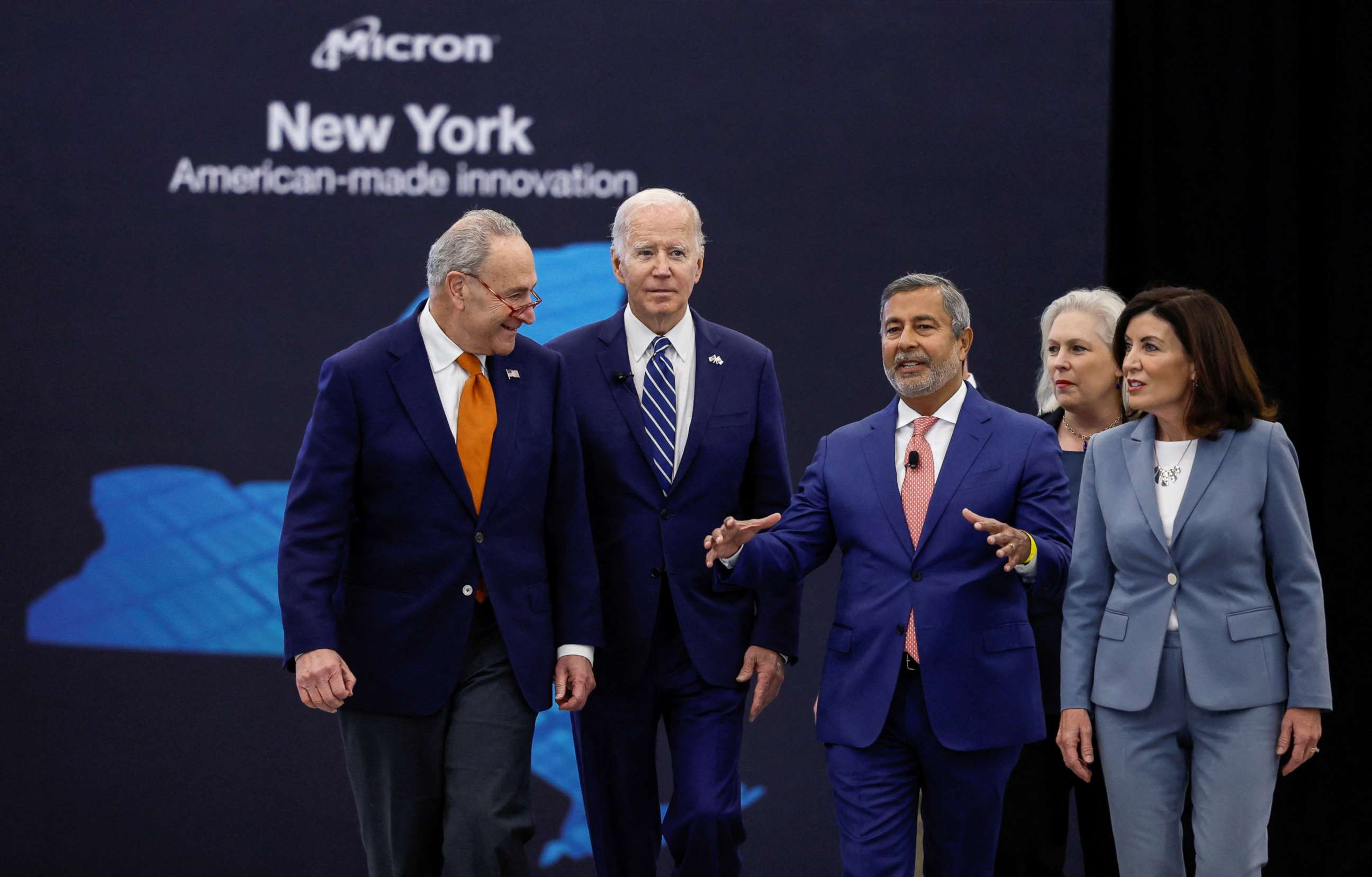 PHOTO: President Joe Biden tours Micron Pavilion at Onondaga Community College in Syracuse, New York, U.S., October 27, 2022.