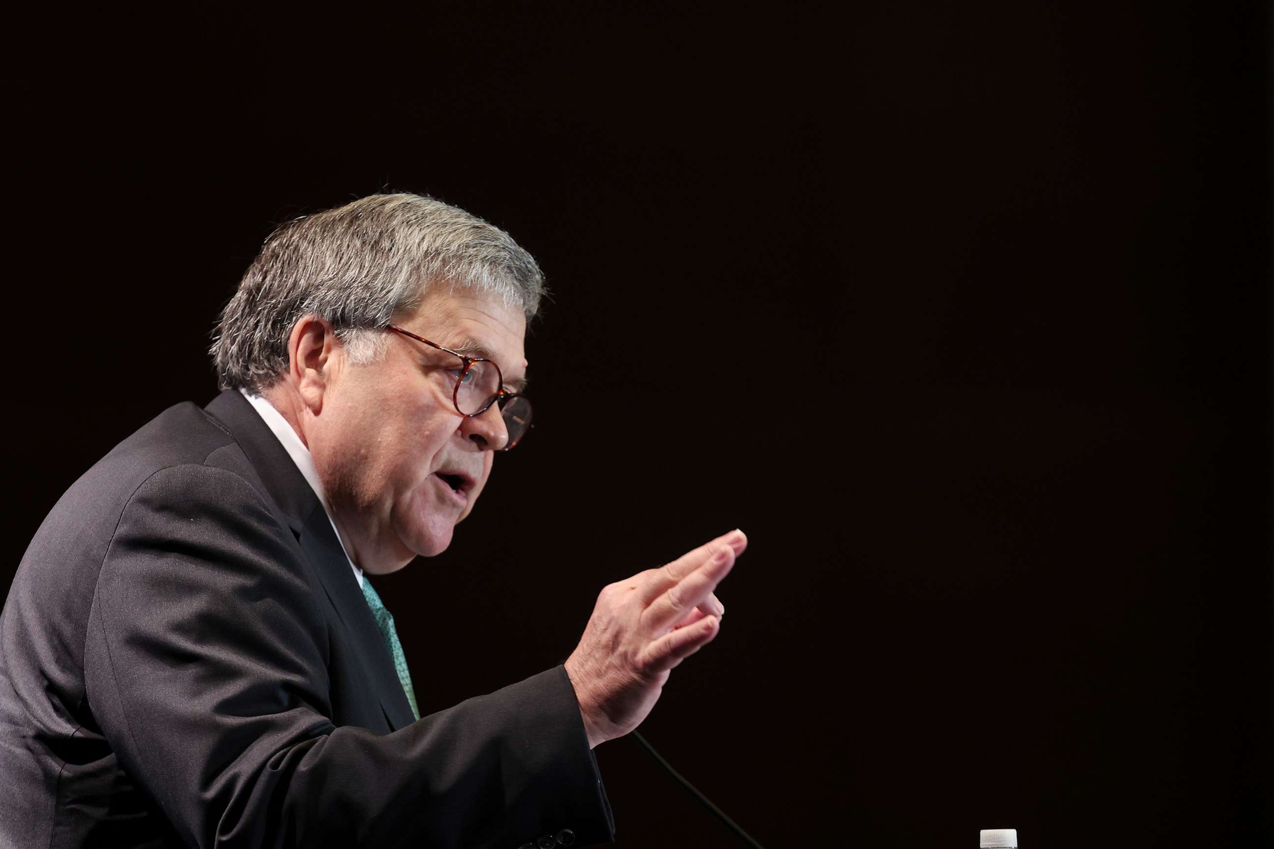 PHOTO: In this Sept. 20, 2022, file photo, former U.S. Attorney General William Barr speaks at a meeting of the Federalist Society in Washington, D.C.