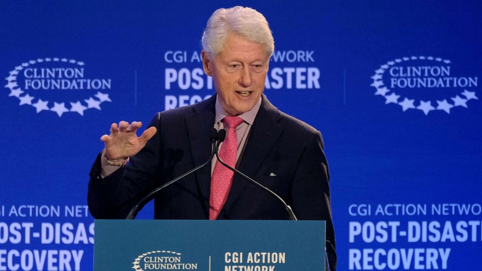 FOTO: El ex presidente Bill Clinton asiste a una reunión de la Red de Acción de la Iniciativa Global Clinton (CGI) en San Juan, Puerto Rico, el 18 de febrero de 2020.
