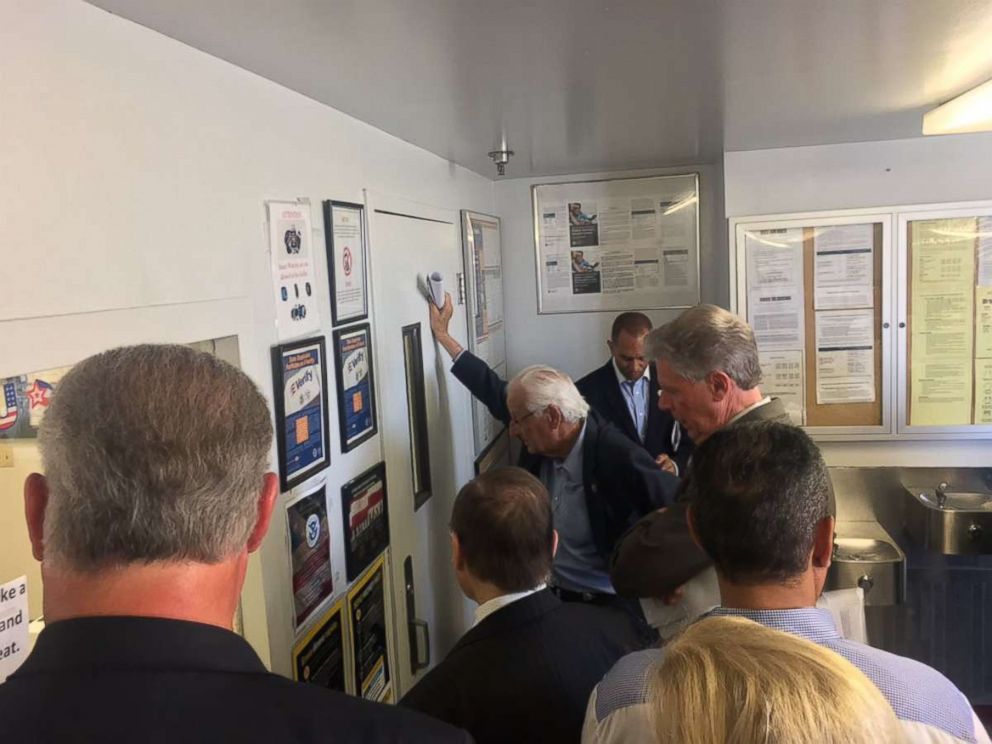 PHOTO: Rep. Bill Pascrell waits to be let in to inspect the ICE detention center in Elizabeth, N. J., June 17, 2018.