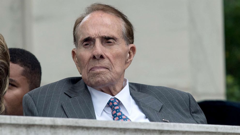 Former Sen. Bob Dole announces he has stage 4 lung cancer - ABC7 Chicago