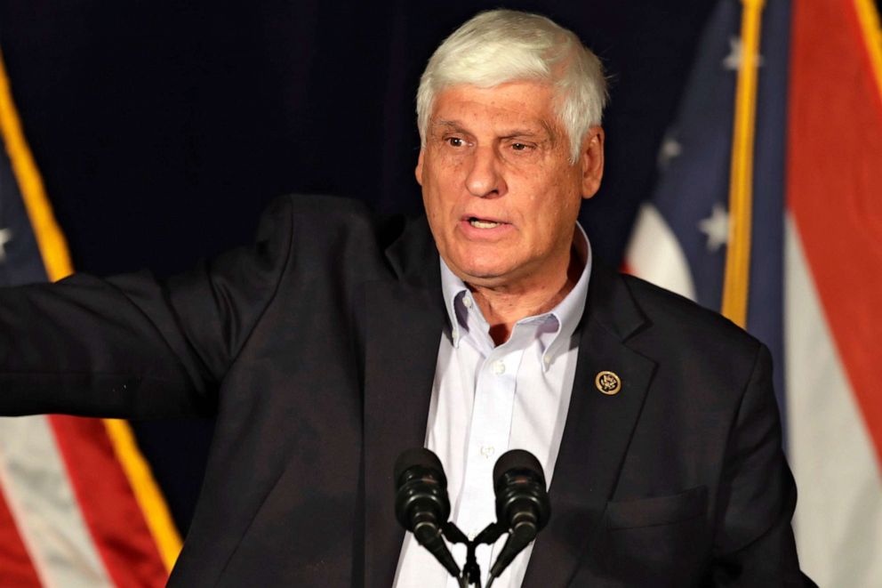 PHOTO: Rep. Bob Gibbs speaks at the Mansfield Lahm Regional Airport, Oct. 31, 2018, in Mansfield, Ohio.