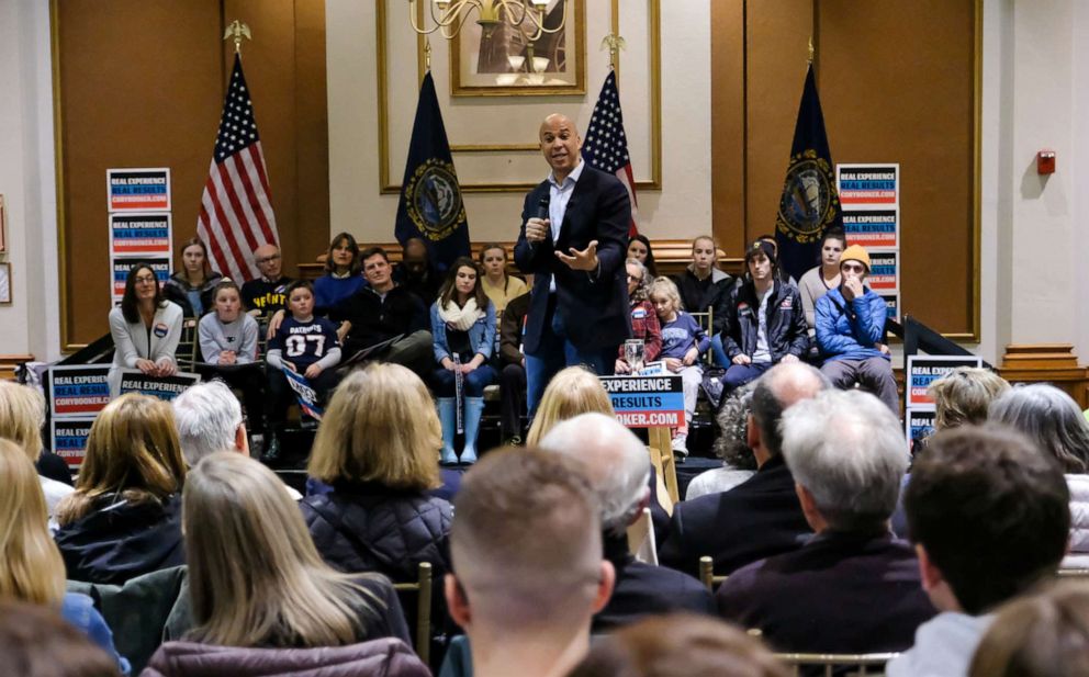 PHOTO: Presidential candidate Cory Booker addresses his supporters at the University of New Hampshire, in Durham.
