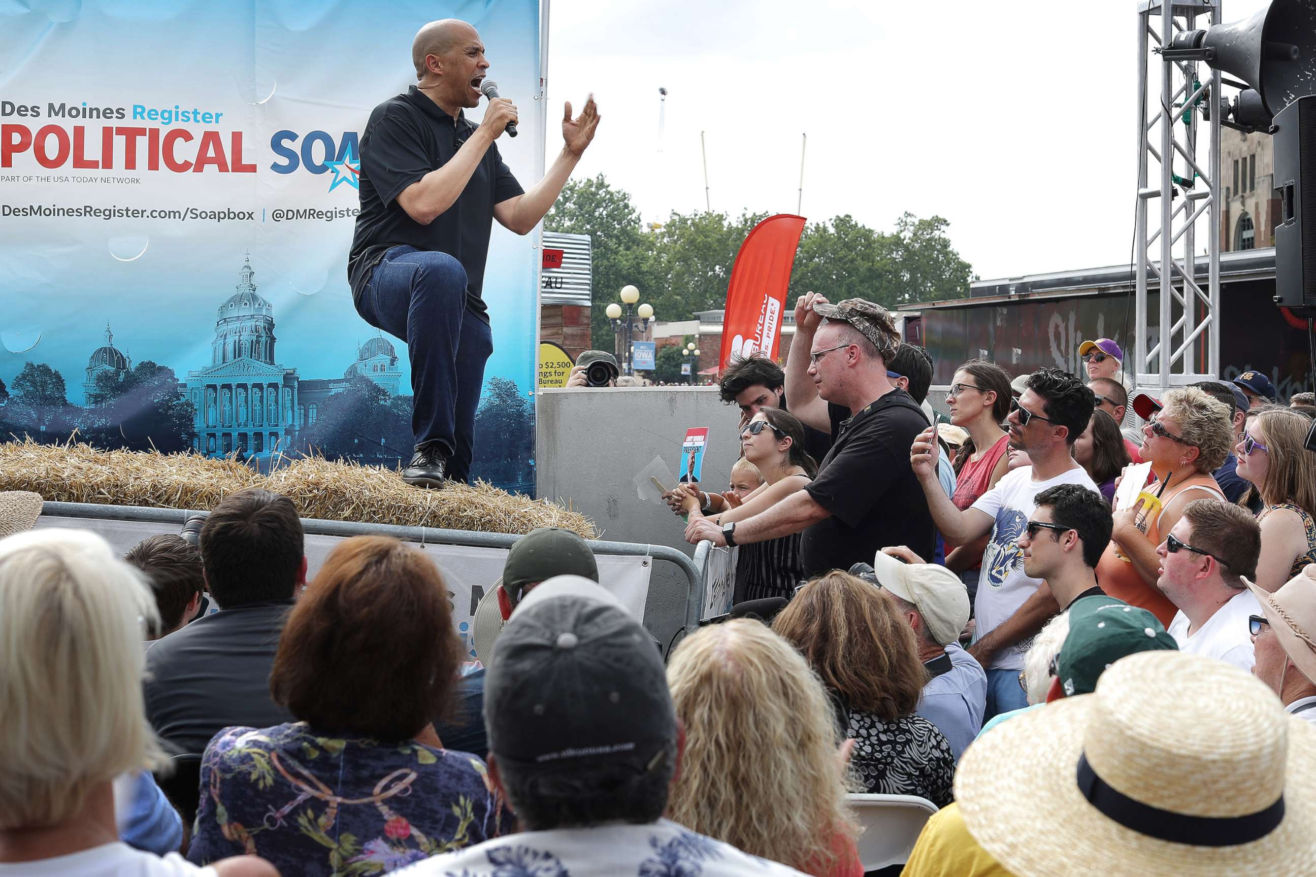 PHOTO: Democratic presidential candidate Sen. Cory Booker delivers a 20-minute campaign speech at the Des Moines Register Political Soapbox at the Iowa State Fair August 10, 2019, in Des Moines, Iowa.