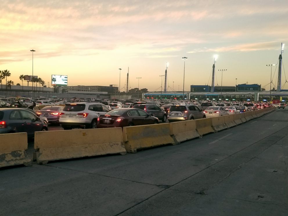 PHOTO: Lines of cars wait to enter the U.S. at the San Ysidro border crossing, Dec. 21, 2018.