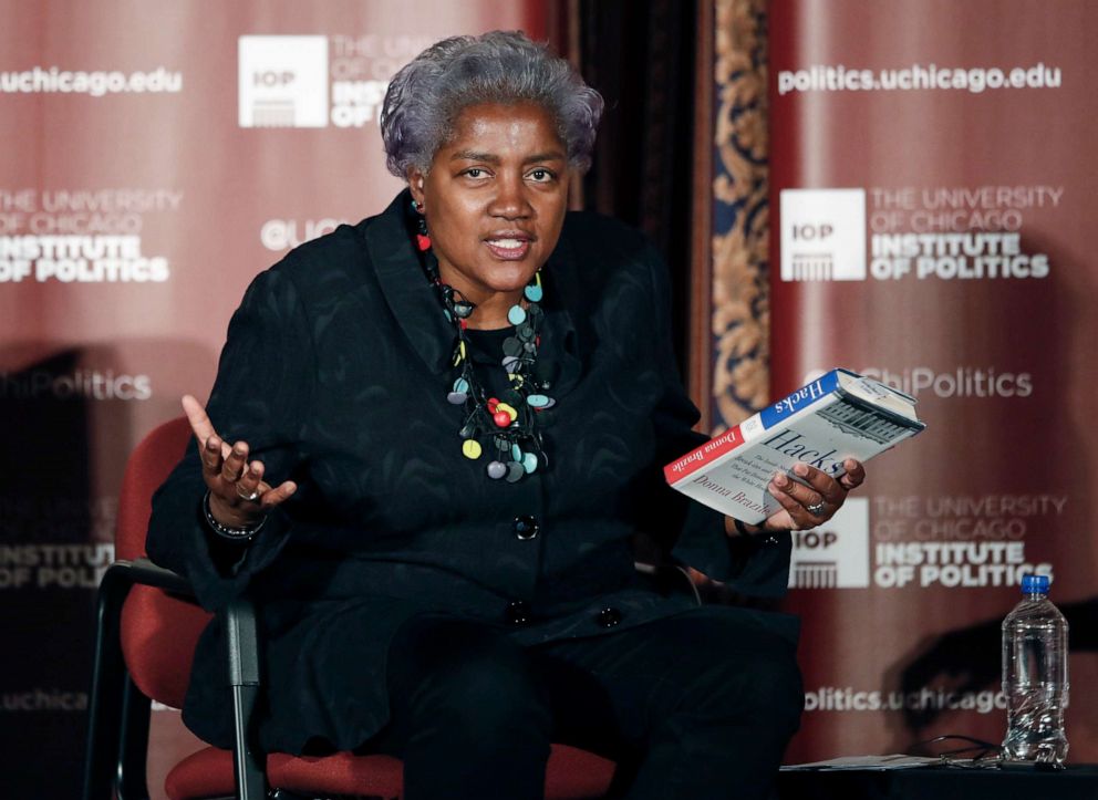 PHOTO: Former DNC Chair Donna Brazile speaks at about her book, "Hacks," about her time as the interim chairperson of the Democratic National Committee during the 2016 presidential campaign, Nov. 13, 2017 in Chicago.