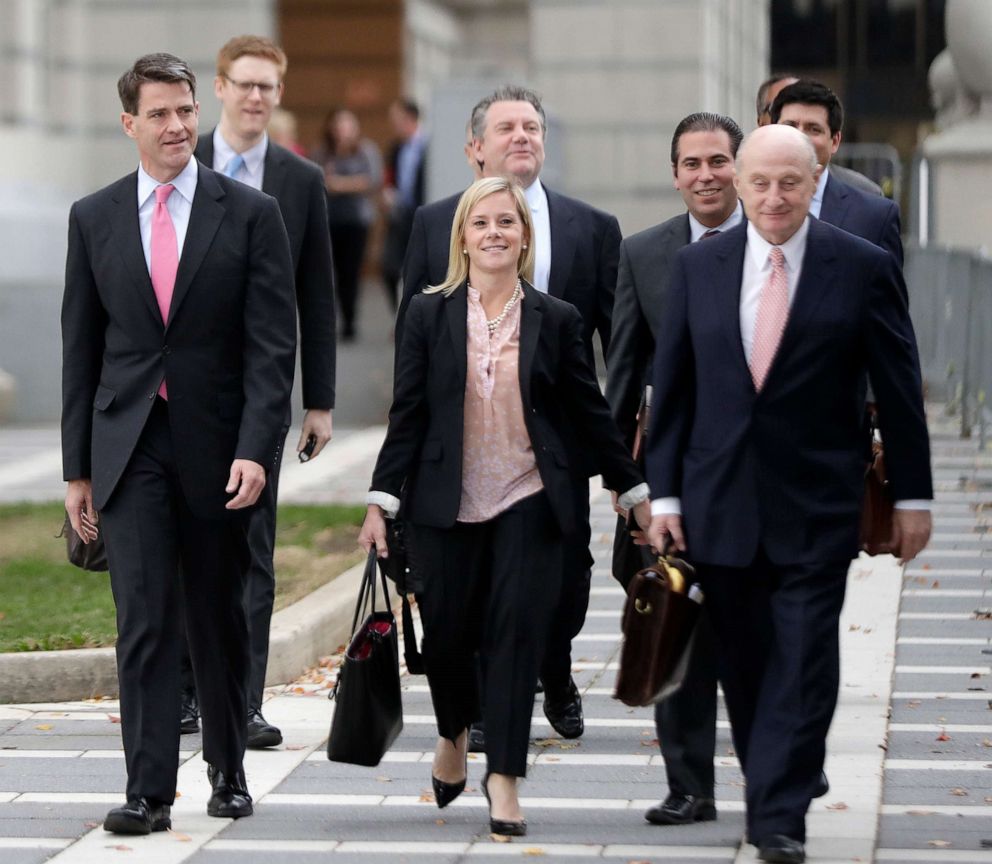 PHOTO: Bill Baroni, left, New Jersey Gov. Chris Christie's former top appointee at the Port Authority of New York and New Jersey, and Bridget Anne Kelly, center, Christie's former deputy chief of staff, depart from Martin Luther King, Jr., Federal Court.