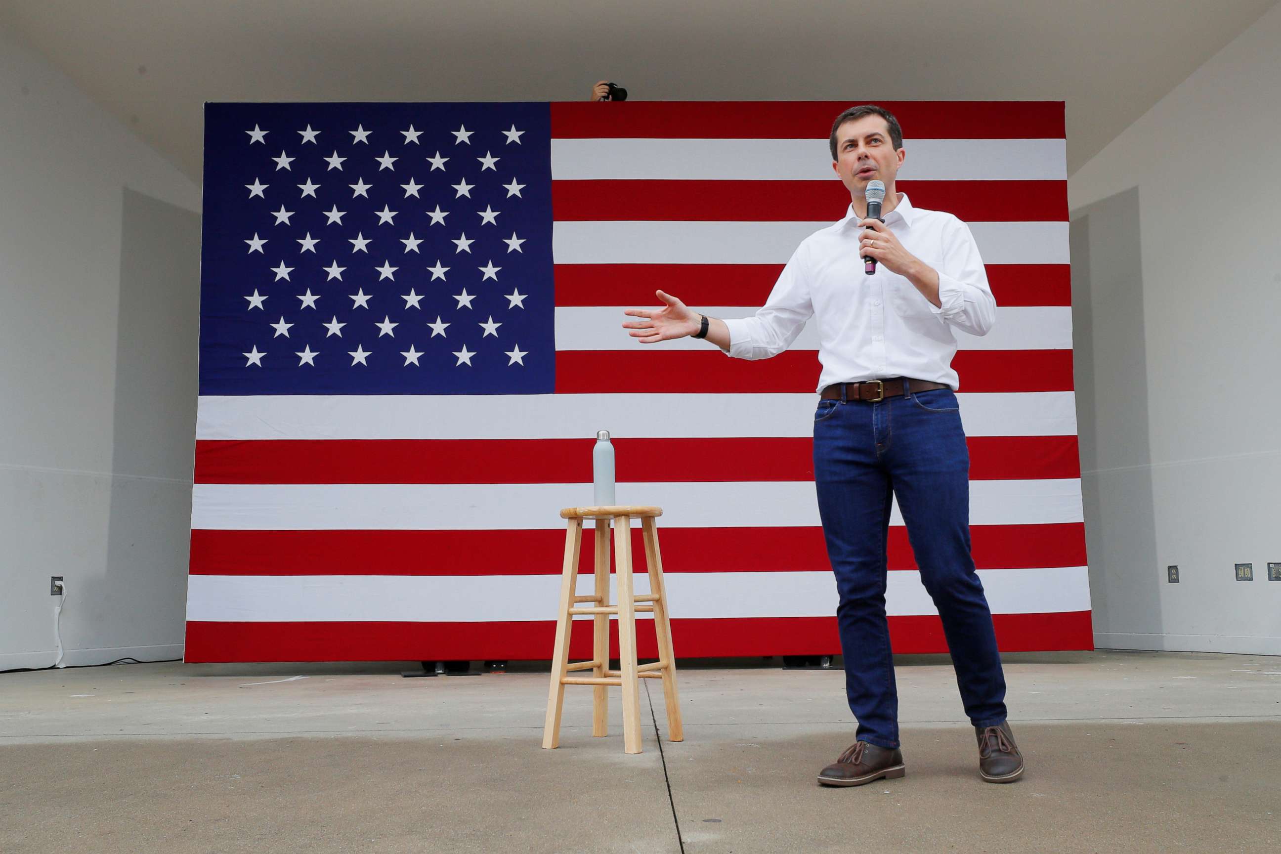 PHOTO: Democratic 2020 U.S. presidential candidate Mayor Pete Buttigieg speaks during a campaign stop in Dover, N.H., July 12, 2019. 