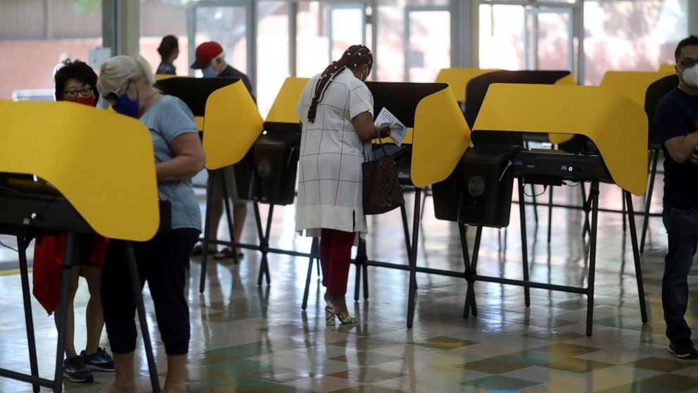 PHOTO: People vote in the California gubernatorial recall election in Long Beach, Calif., Sept. 14, 2021.