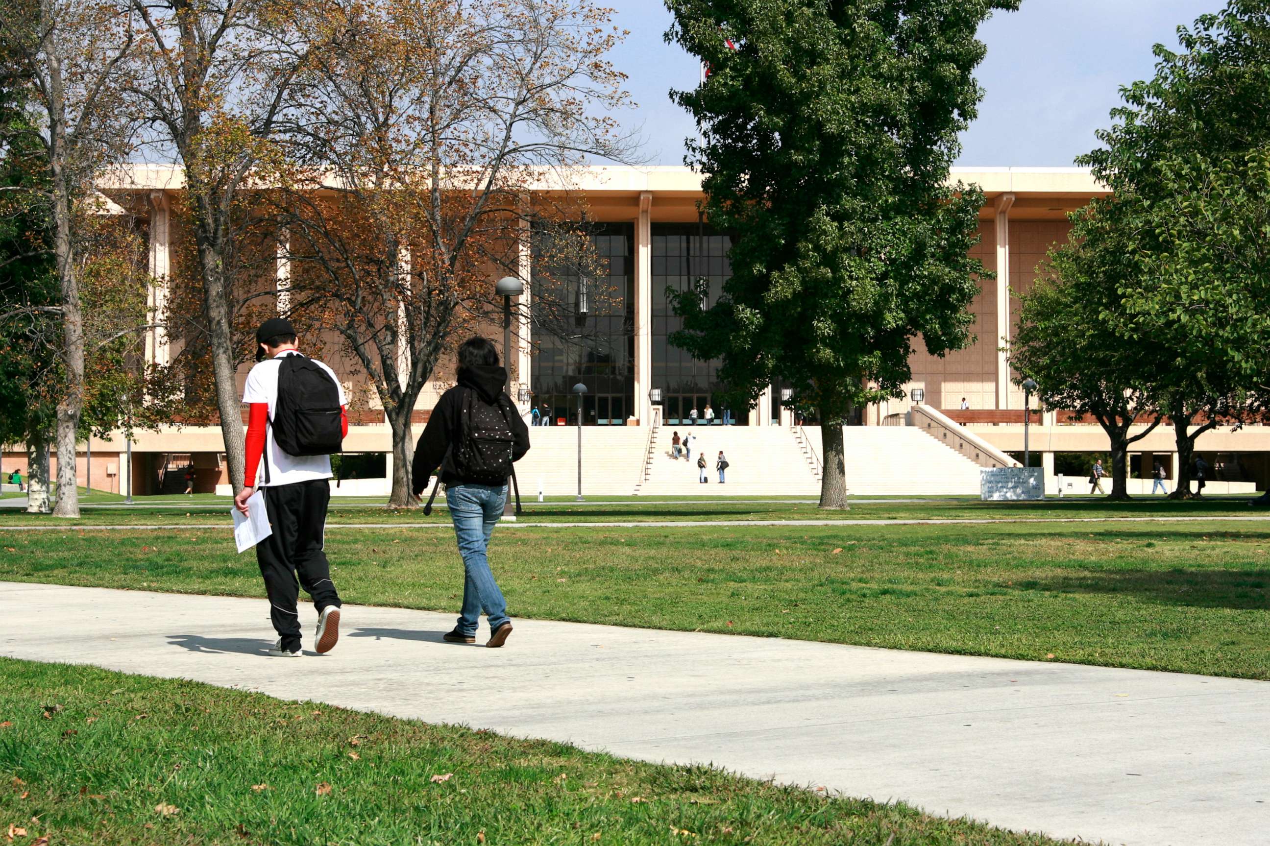 PHOTO: College students on a University campus in an undated stock photo.