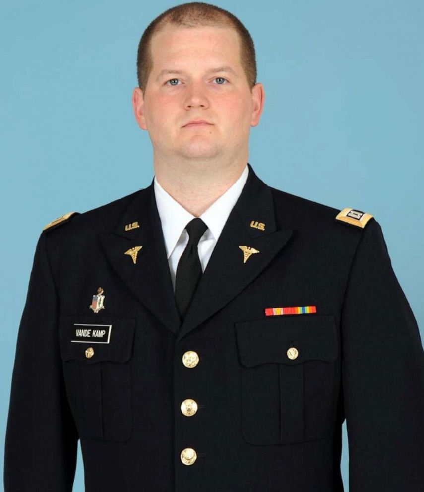PHOTO: Capt. Seth V. Vandekamp, 31, was an Army doctor assigned to Medical Company, Task Force Sinai.