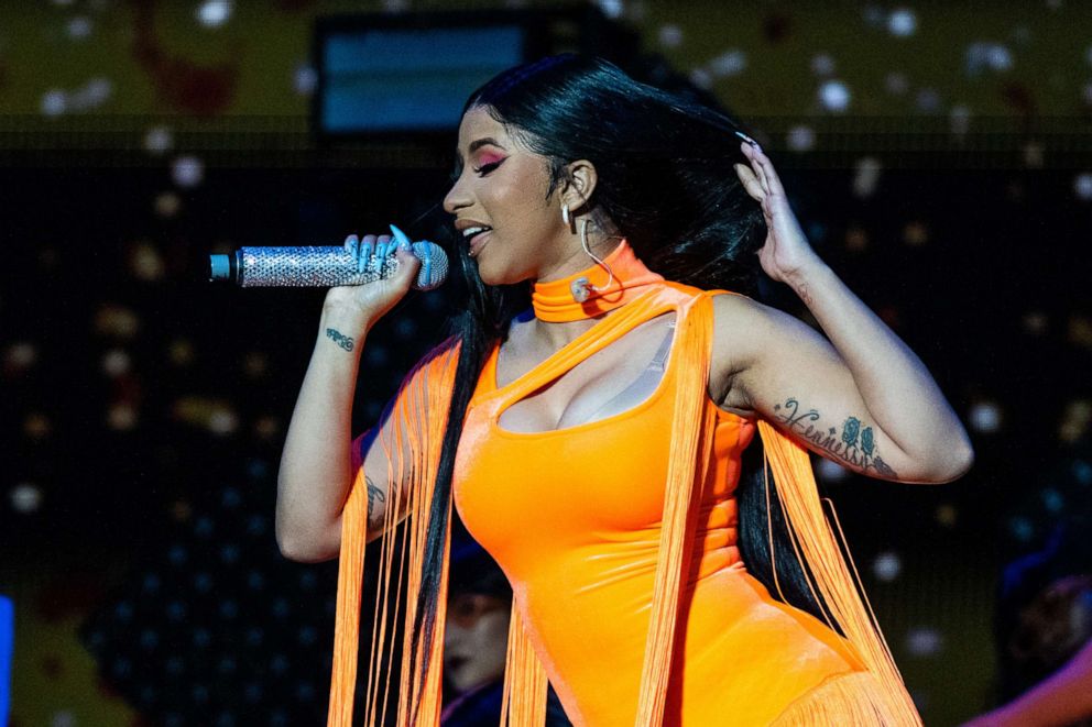 PHOTO: Cardi B performs on stage during the Wireless Festival on July 05, 2019 in London.