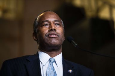 PHOTO: Housing and Urban Development Secretary Ben Carson speaks at Vaux Big Picture High School in Philadelphia, Sept. 19, 2017.