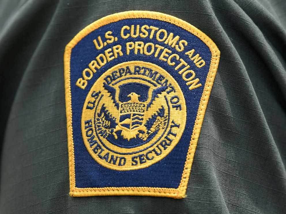 Border Patrol agent shot, suspect killed during traffic stop - ABC News