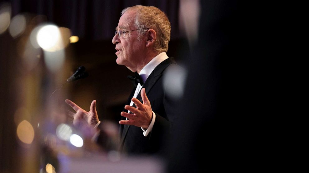 PHOTO: Author and historian Ron Chernow speaks at the annual White House Correspondents Association Dinner in Washington D.C., April 27, 2019. 