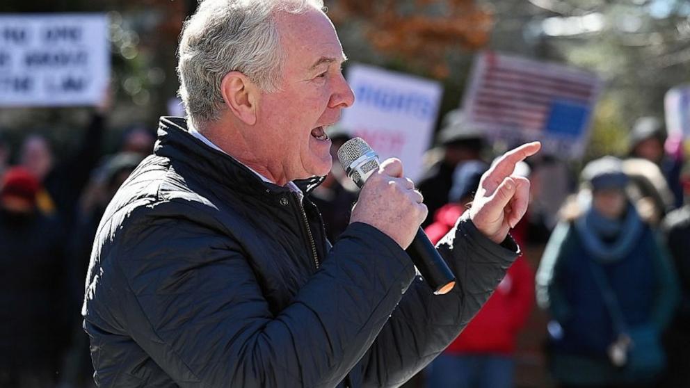 PHOTO: US-NEWS-MD-IMMIGRANT-SALVADOR-PRISON-SENATOR-BZ