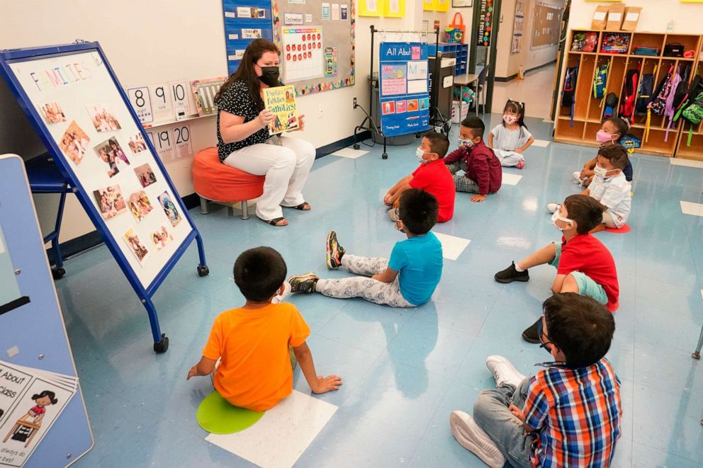 PHOTO: Pre-K teacher Vera Csizmadia teaches 3- and 4-year-old students in her classroom at the Dr. Charles Smith Early Childhood Center, Sept. 16, 2021, in Palisades Park, N.J.