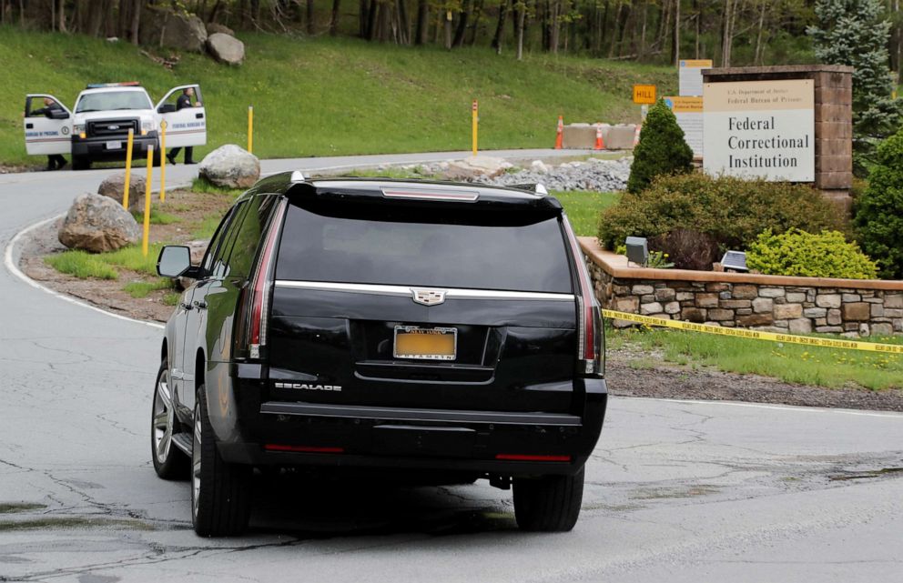 PHOTO: The vehicle carrying Michael Cohen, President Donald Trump's former lawyer, arrives at the Federal Correctional Institution in Otisville, N.Y., May 6, 2019. 