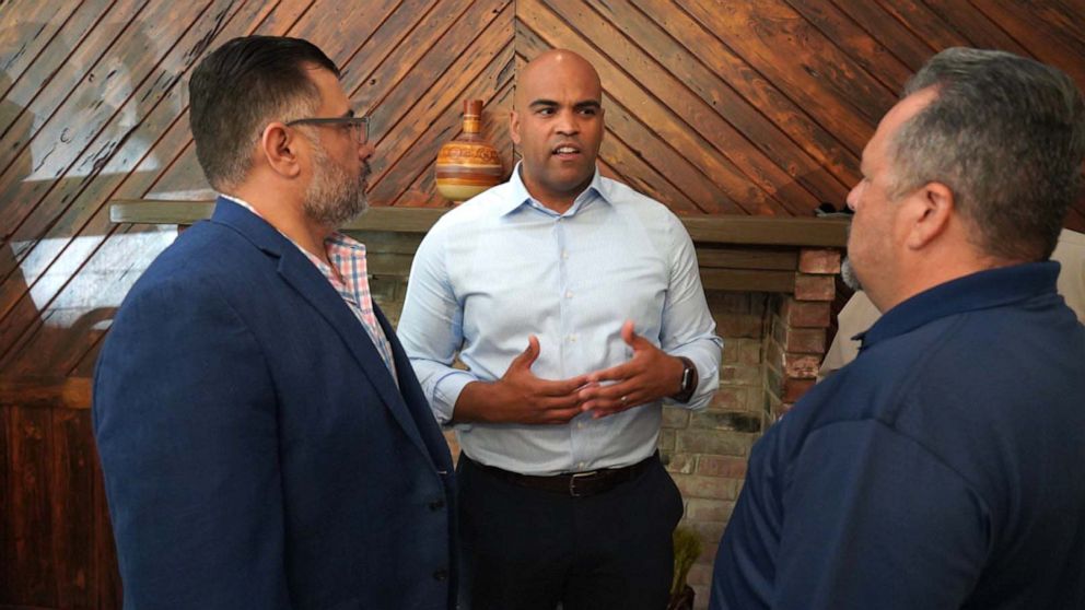 PHOTO: Allred speaks to labor union leaders in Houston.