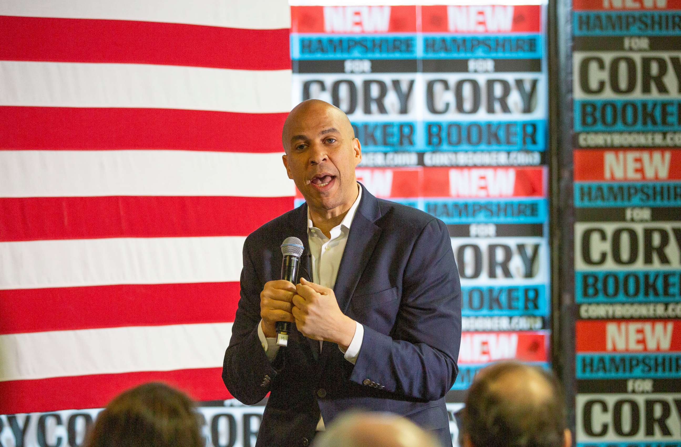 PHOTO: Cory Booker addresses voters at a campaign stop in Lebanon, N.H., March 15, 2019.