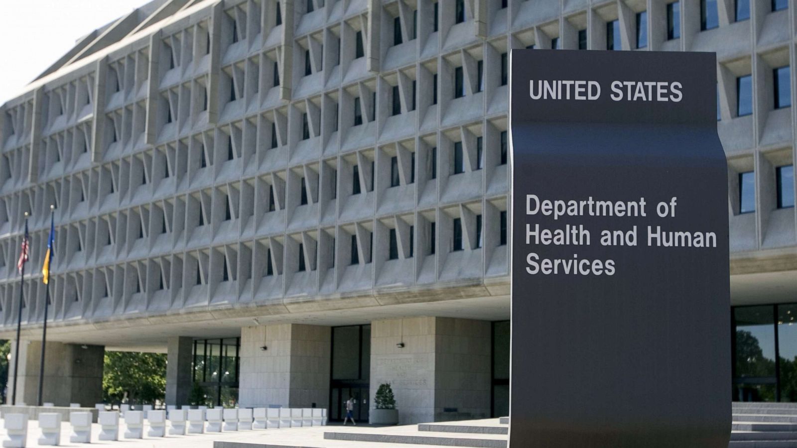 PHOTO: In this July 21, 2007, file photo, the US Department of Health and Human Services building is shown in Washington, D.C.