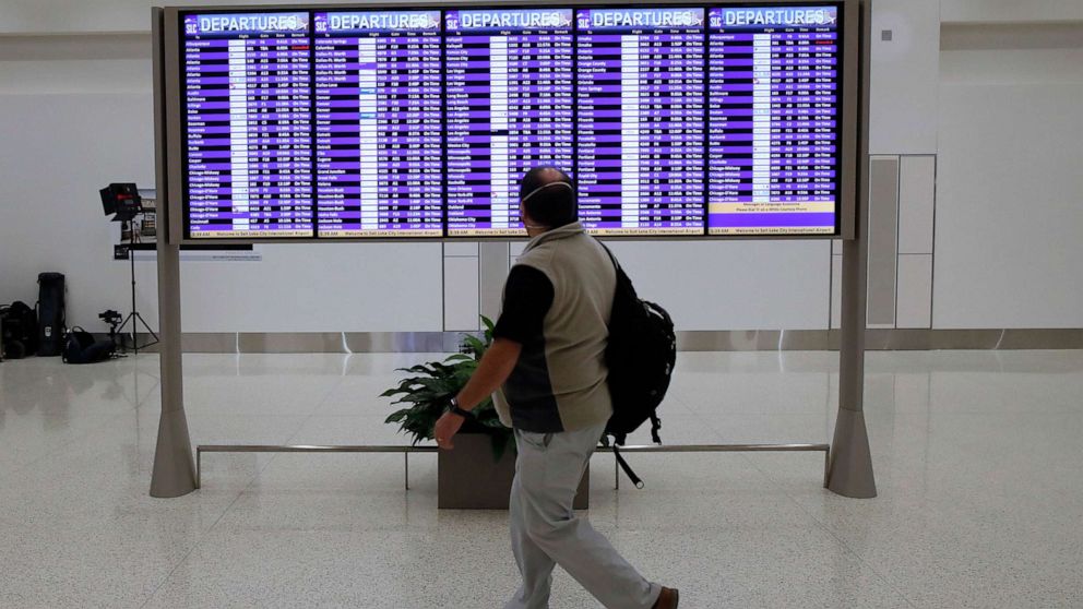 VIDEO: American Airlines bans emotional support animals