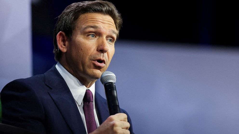 PHOTO: Florida Governor Ron Desantis speaks in Des Moines, Iowa, July 14, 2023.