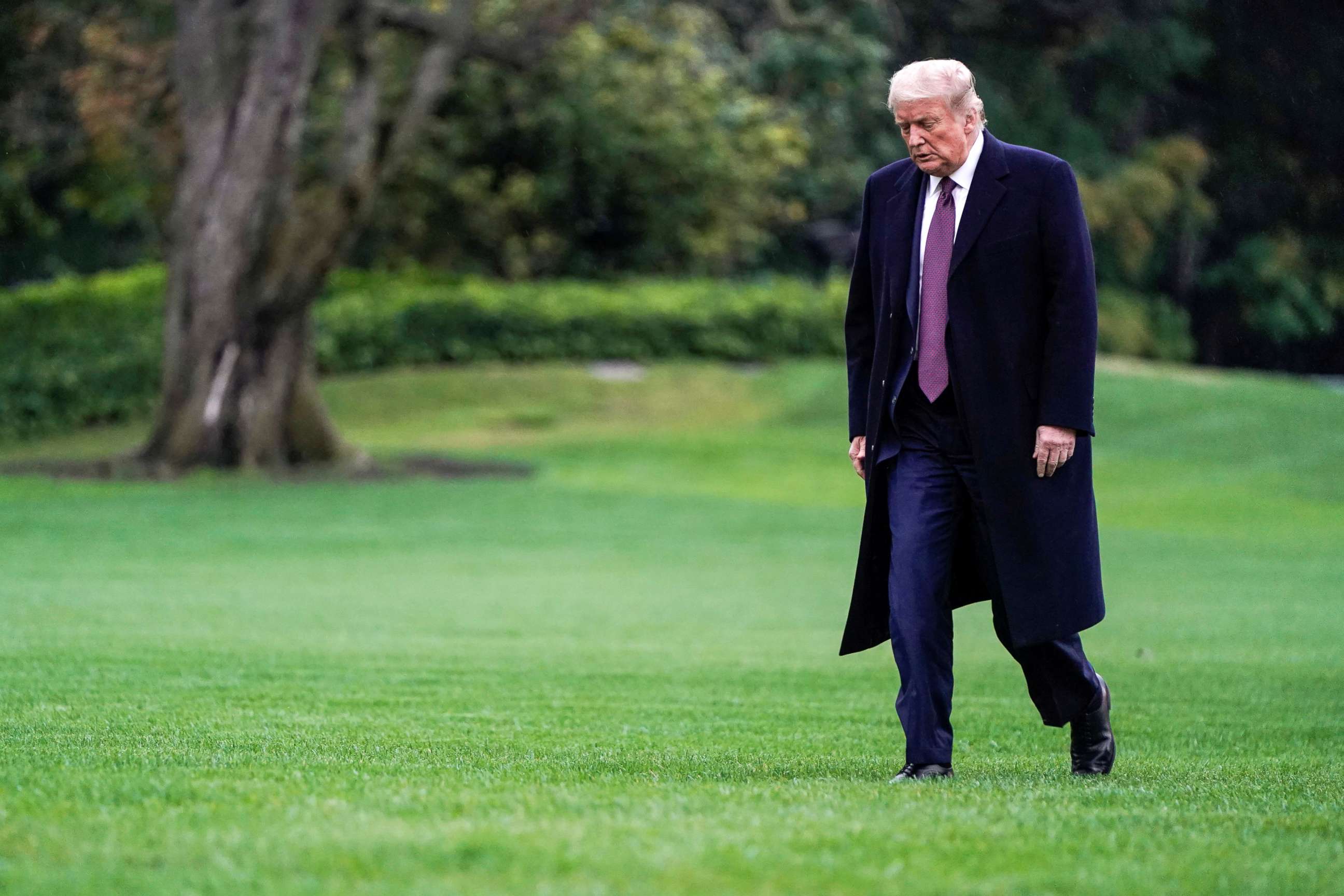 PHOTO: President Donald Trump walks from Marine One as he returns from Bedminster, N.J., on the South Lawn of the White House in Washington, Oct. 1, 2020.     