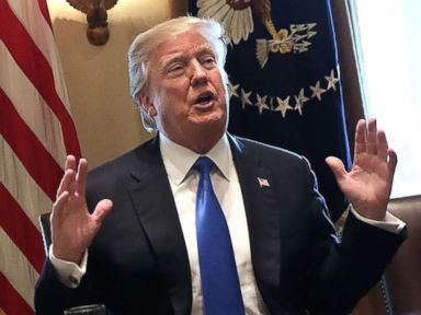 PHOTO: President Donald Trump (C) presides over a meeting about immigration with Republican and Democrat members of Congress, Jan. 9, 2018, in Washington.